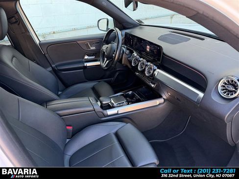 Used 2023 Mercedes-Benz GLB 250 4MATIC image 20