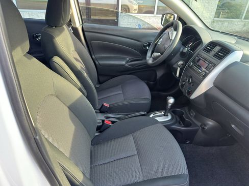 Used 2017 Nissan Versa SV image 12