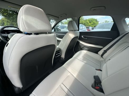 Used 2025 Hyundai Sonata SEL FWD image 23