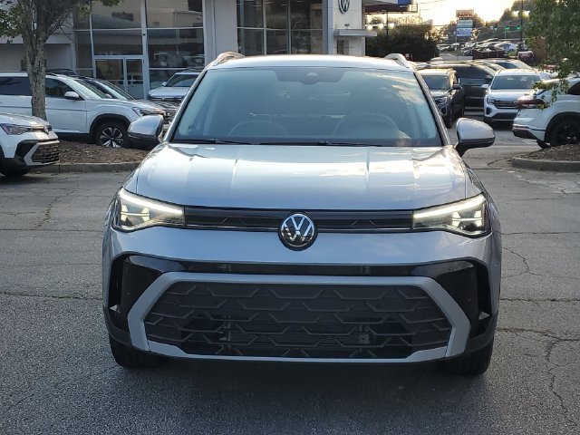 Certified 2025 Volkswagen Taos SE w/ Black Wheel Package FWD image 2