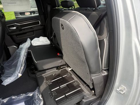 New 2026 RAM 2500 Laramie AWD/4WD image 43