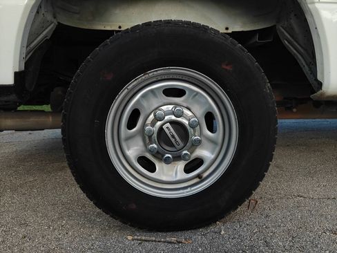 Used 2020 Ford F250 XL w/ Power Equipment Group RWD image 10