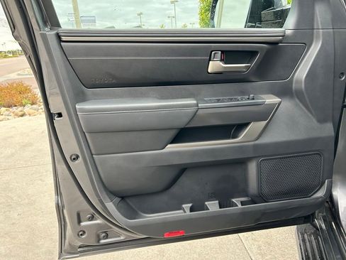 Used 2025 Toyota Sequoia SR5 w/ SR5 Premium Package AWD/4WD image 21