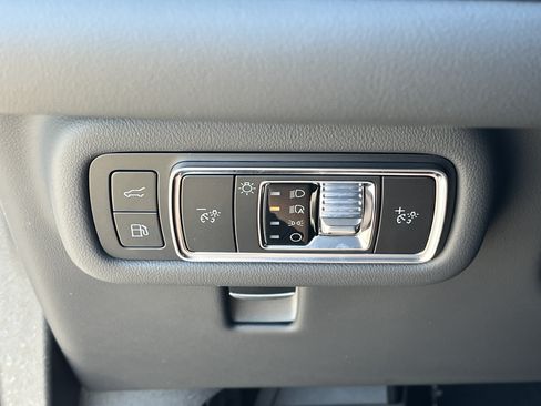 Used 2025 Lincoln Nautilus Reserve AWD/4WD image 14