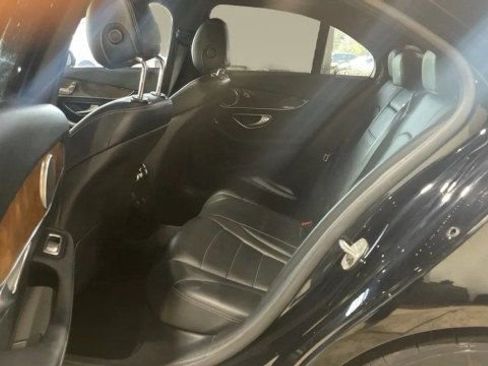 Used 2018 Mercedes-Benz C 300 Sedan image 11