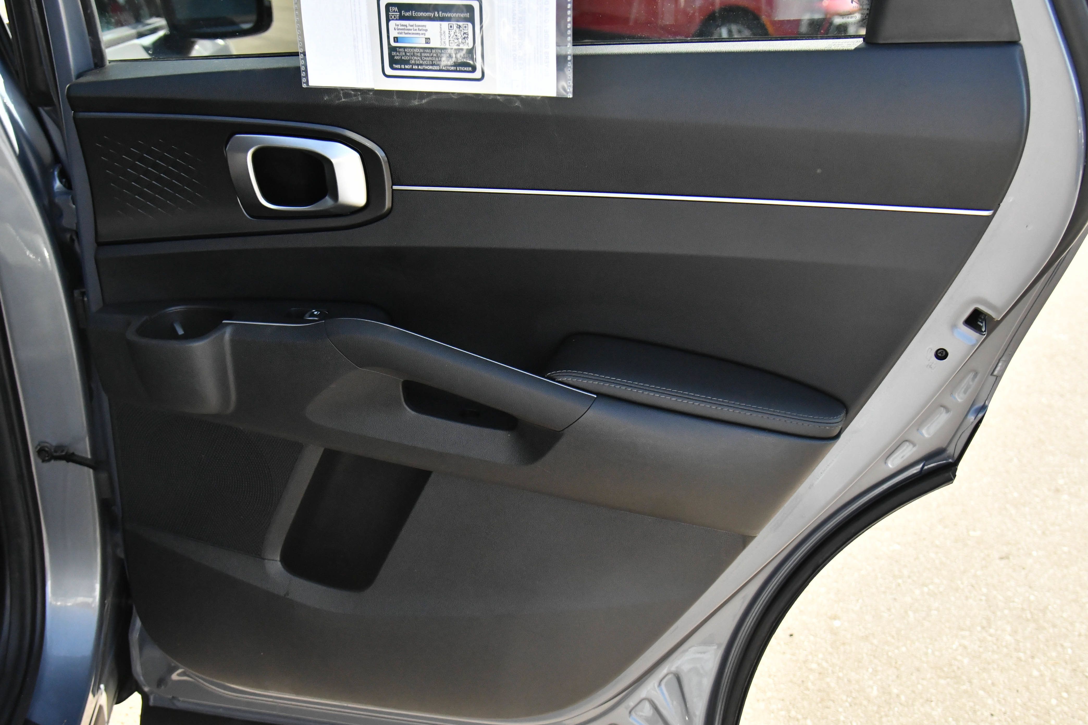 Used 2022 Kia Sorento S w/ Panoramic Sunroof Package FWD image 46