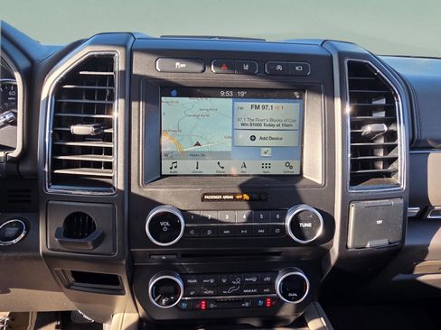 Used 2018 Ford Expedition Limited w/ Equipment Group 302A image 17