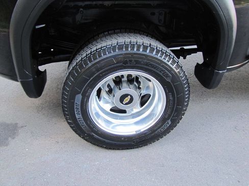 Used 2020 Chevrolet Silverado 3500 High Country image 24