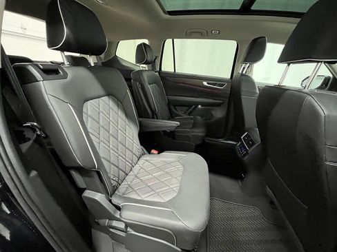 Certified 2025 Volkswagen Atlas SEL Premium R-Line image 26