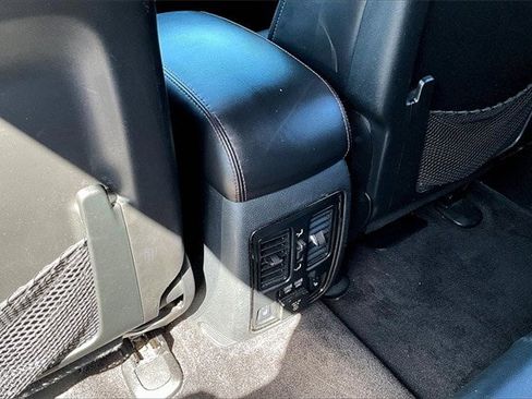 Used 2018 Dodge Durango GT w/ Premium Group image 30