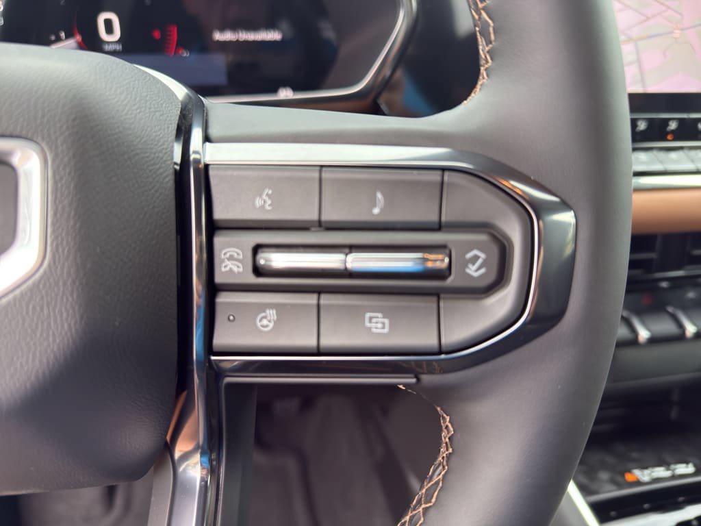 Used 2026 GMC Canyon AT4 w/ AT4 Premium Package AWD/4WD image 16