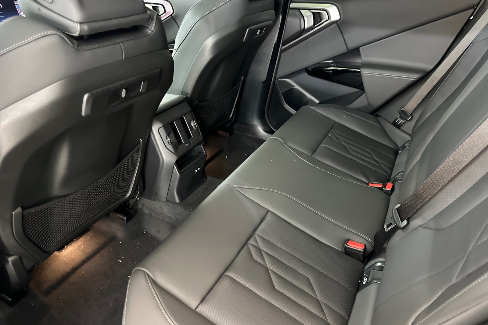New 2026 BMW X3 xDrive30i w/ Convenience Package AWD/4WD image 22