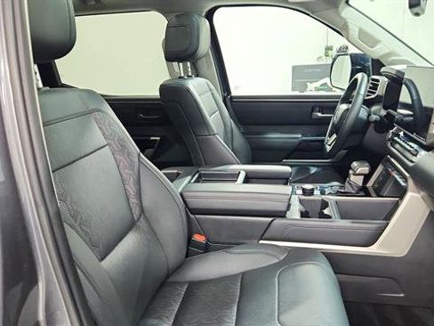 Used 2024 Toyota Tundra Limited image 25
