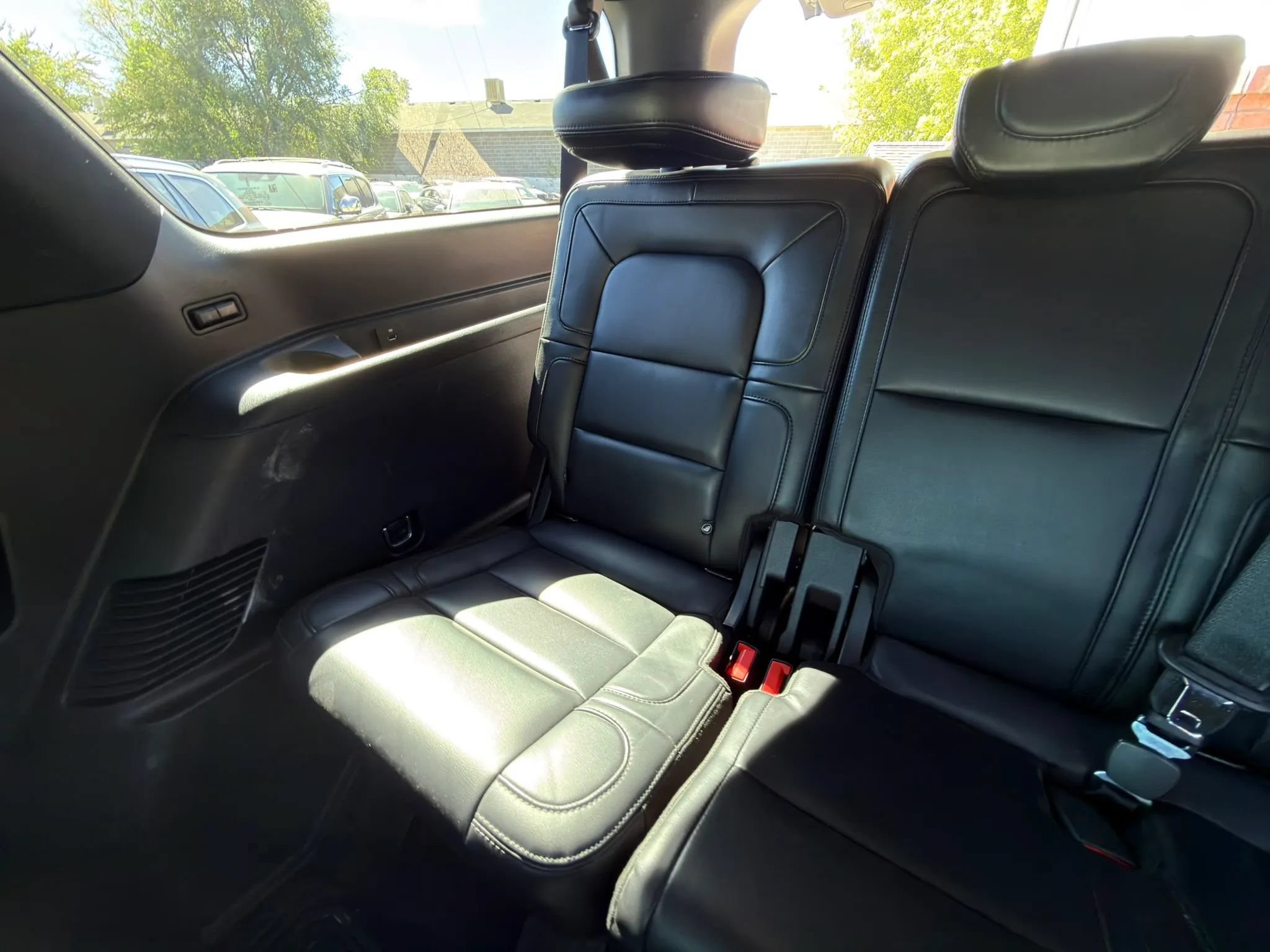 Used 2021 Lincoln Navigator L Reserve AWD/4WD image 4