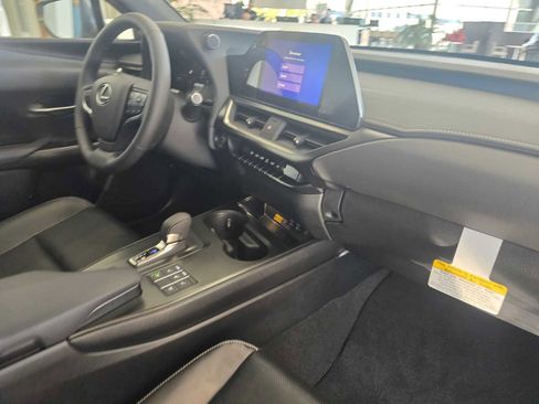 New 2026 Lexus UX 300h AWD image 13