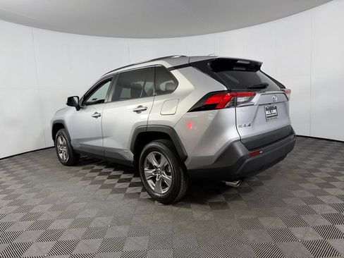 Used 2025 Toyota RAV4 XLE AWD/4WD image 10