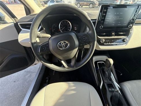 Used 2020 Toyota Corolla LE image 14