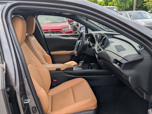Certified 2025 Lexus UX 300h AWD w/ Accessory Package (Z1) image 11