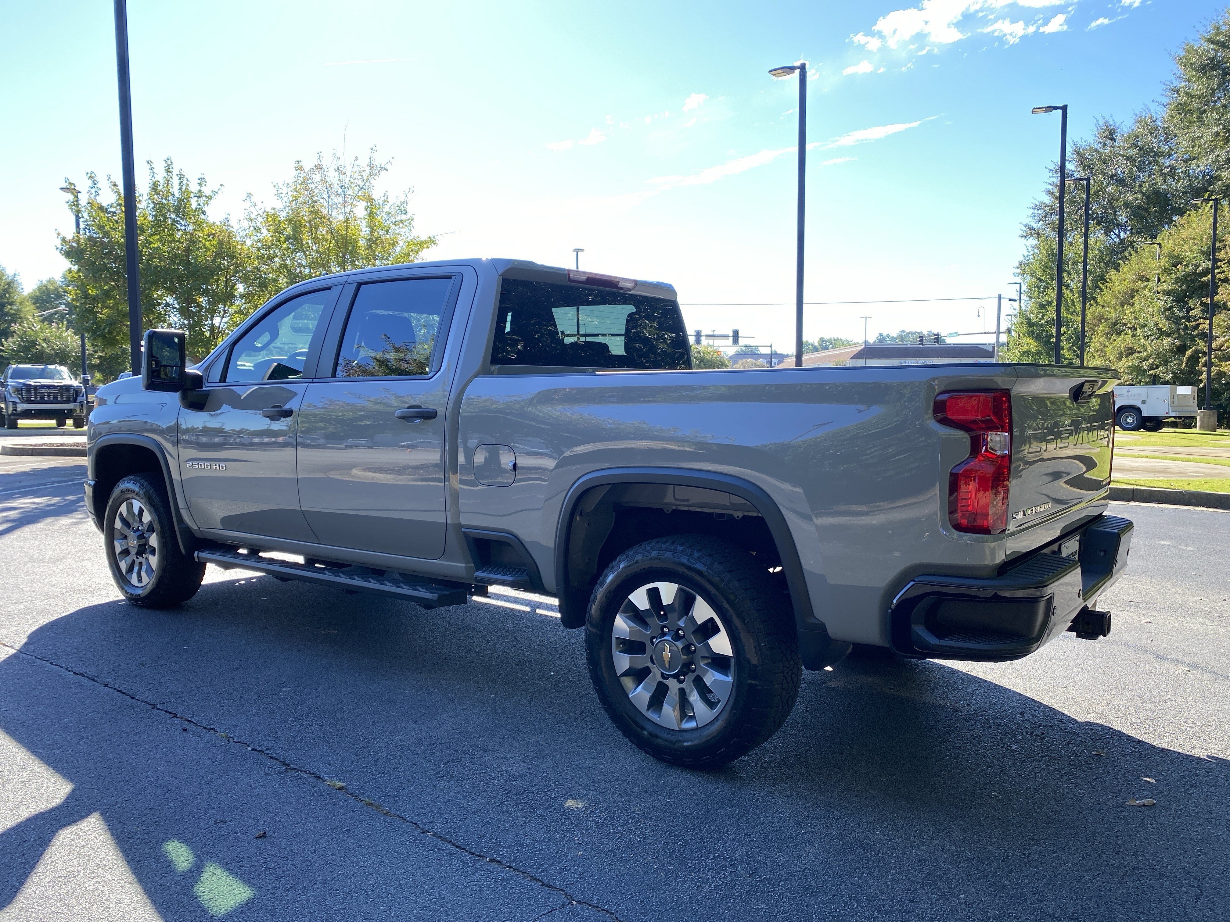 Used 2024 Chevrolet Silverado 2500 Custom w/ Custom Value Package AWD/4WD image 8