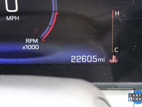 Used 2024 Chevrolet Trax LT w/ LT Convenience Package image 20