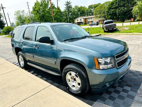 Used 2009 Chevrolet Tahoe LS image 2