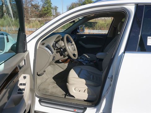 Used 2011 Audi Q5 3.2 Prestige image 2