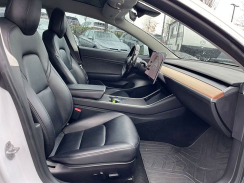 Used 2020 Tesla Model 3 Standard Range Plus image 12