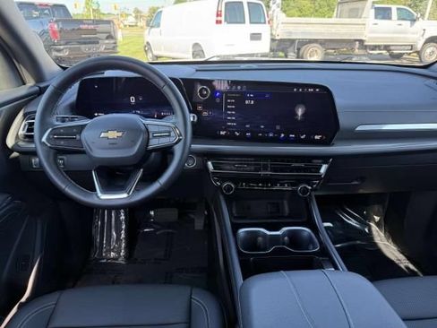Used 2026 Chevrolet Traverse LT AWD/4WD image 17