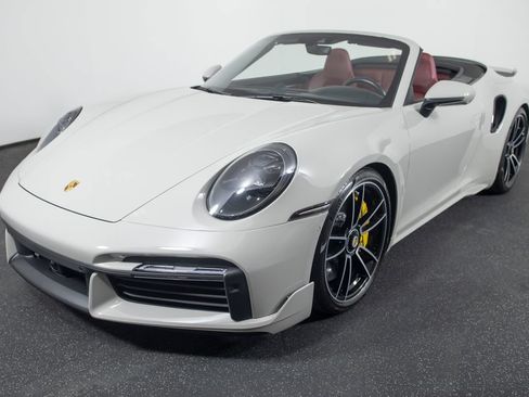 Used 2022 Porsche 911 Turbo S w/ 911 Turbo Sportdesign Package AWD/4WD image 2