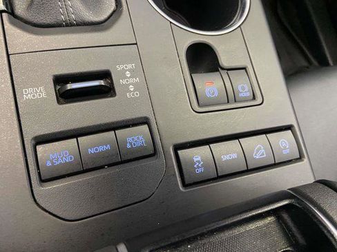 Certified 2022 Toyota Highlander XLE image 23