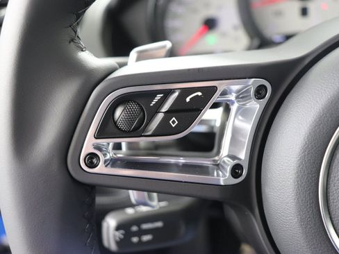 Used 2025 Porsche 718 Cayman image 17