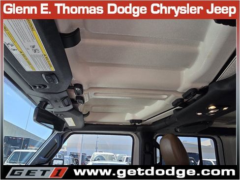 Used 2023 Jeep Wrangler Unlimited Sahara w/ Cold Weather Group AWD/4WD image 23