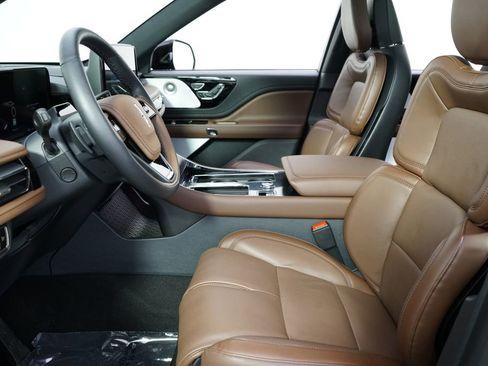 New 2026 Lincoln Aviator Reserve AWD/4WD image 13