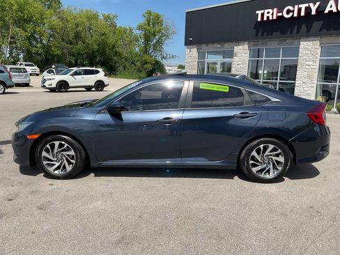 Used 2017 Honda Civic EX image 3