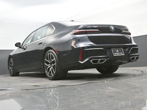 Certified 2023 BMW 760i xDrive image 46