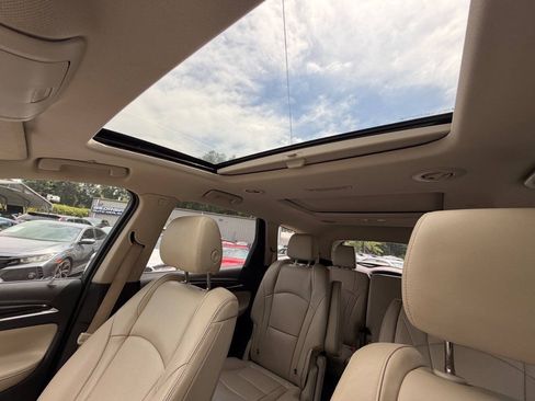 Used 2019 Buick Enclave Premium w/ Experience Buick Package FWD image 28