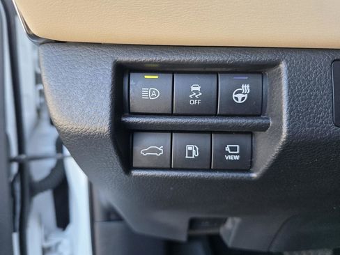 Used 2020 Toyota Avalon Limited w/ Advanced Safety Package image 14