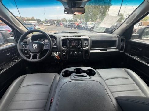 Used 2020 RAM 1500 Tradesman w/ Chrome Appearance Group RWD image 18