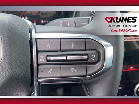 New 2026 GMC Terrain Denali w/ LPO, Floor Liner Package image 18