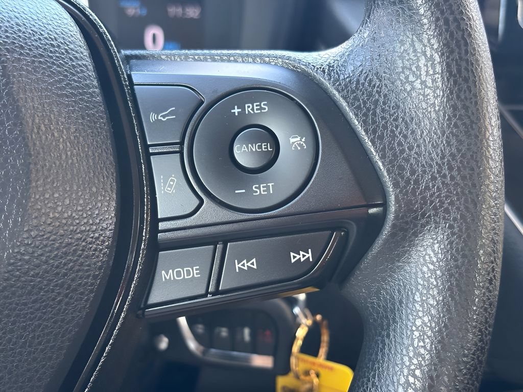 Used 2022 Toyota Corolla LE FWD image 20