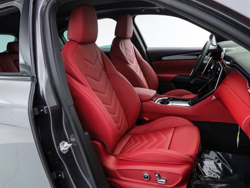 New 2026 Maserati Grecale Modena image 13