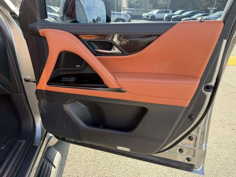 Used 2024 Lexus LX 600 4WD w/ Ultra Luxury Package image 17