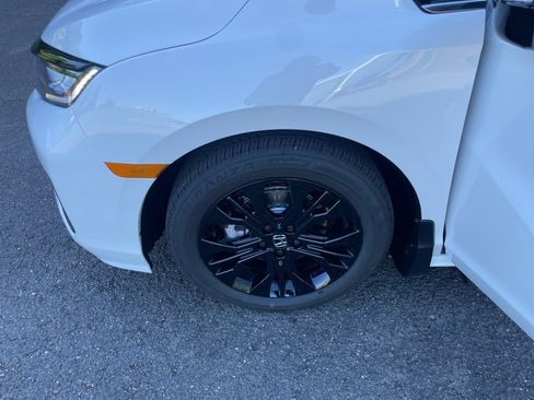 New 2026 Honda Odyssey Sport-L image 27