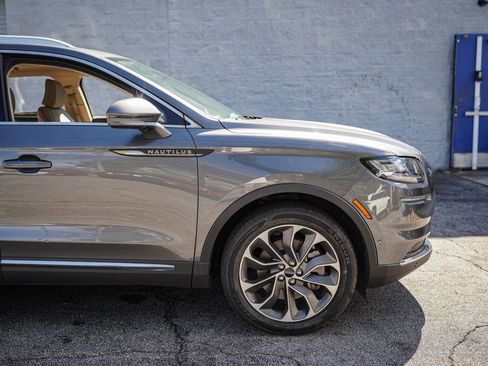 Used 2023 Lincoln Nautilus Reserve w/ Equipment Group 201A image 17