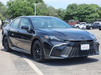 Used 2026 Toyota Camry SE FWD video 2
