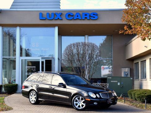 Used 2008 Mercedes-Benz E 350 4MATIC Wagon image 1