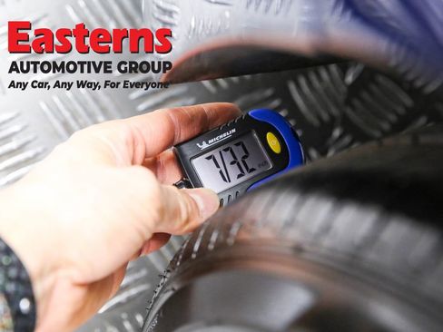 Used 2016 Nissan Maxima Platinum w/ Interior Lighting Package FWD image 30