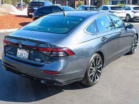 Used 2024 Honda Accord Touring image 9