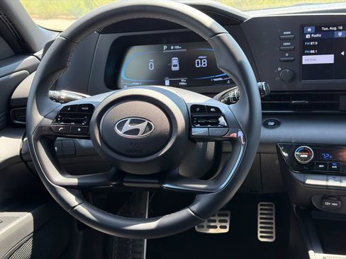 Certified 2025 Hyundai Elantra Sport FWD image 22
