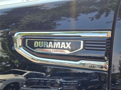 Used 2023 GMC Sierra 1500 SLT w/ SLT Premium Package image 34